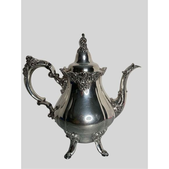 Vintage Wallace Baroque Silverplate Coffee/Tea Pot Ornate Footed #281 Excellent - Picture 2 of 16